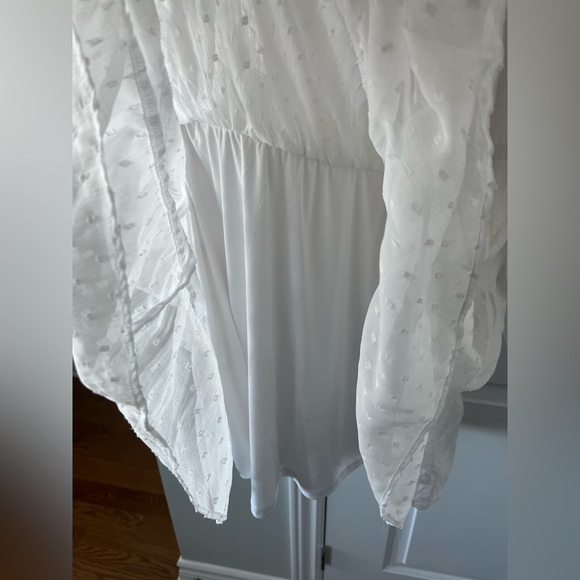 White Knee-Length Dress - Picture 5 of 6